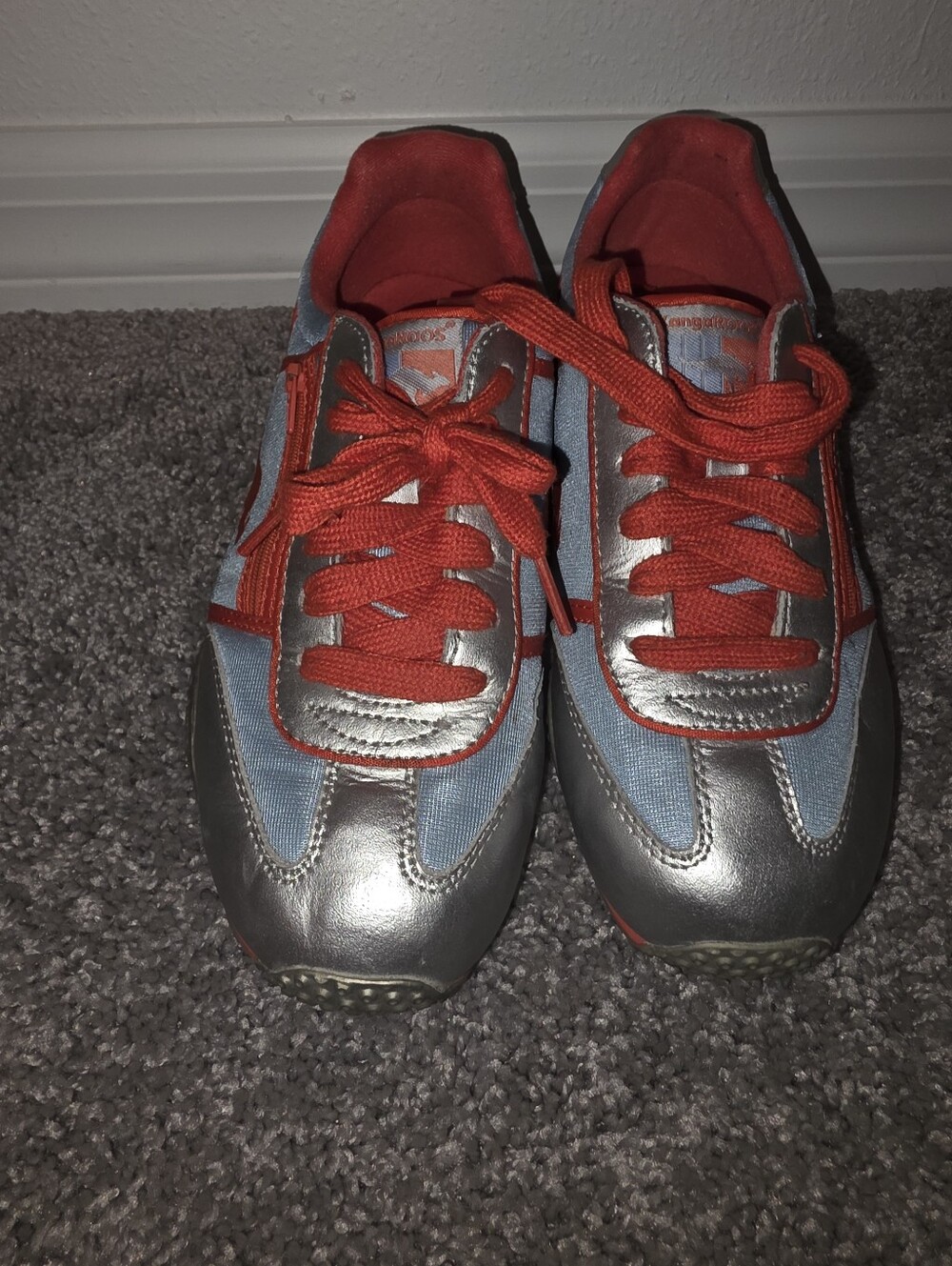 KangaROOS Women's Retro Low Top Red and Silver Athletic Sneakers Sz 7.5